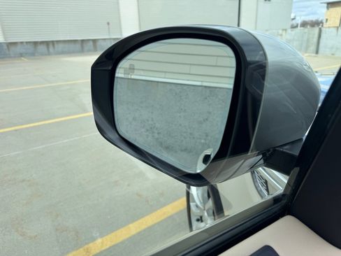 Used 2016 Land Rover Range Rover Sport HSE image 11