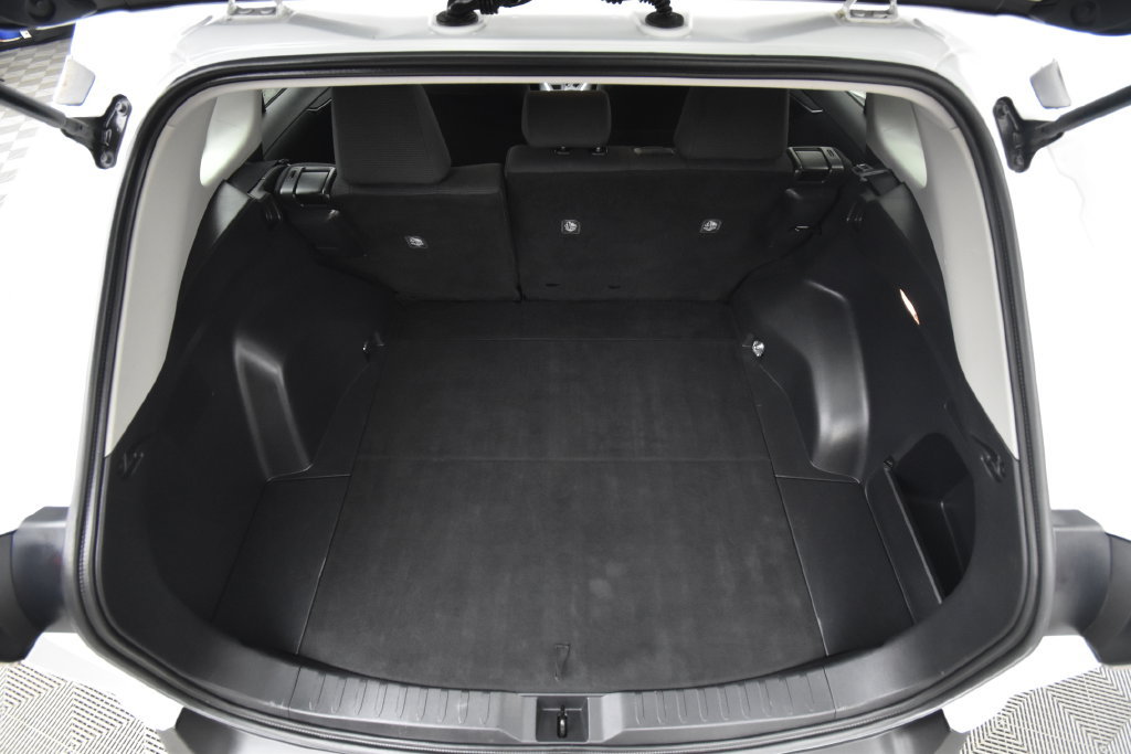 Used 2021 Toyota RAV4 LE AWD/4WD image 22
