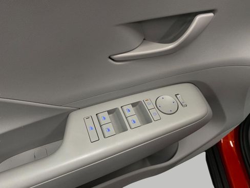 Certified 2024 Hyundai Kona SEL AWD/4WD image 30