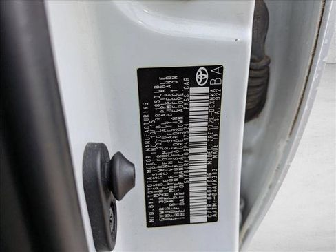 Used 2016 Toyota Corolla LE image 15