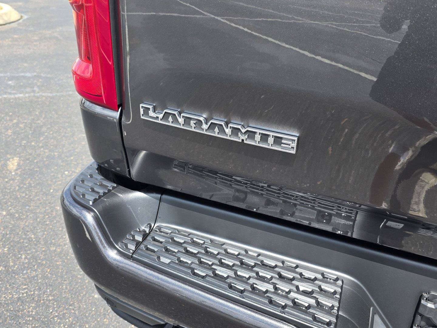 New 2027 RAM 1500 Laramie w/ Laramie Southwest Edition AWD/4WD image 32