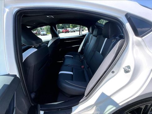 Used 2025 Toyota Camry SE FWD image 15