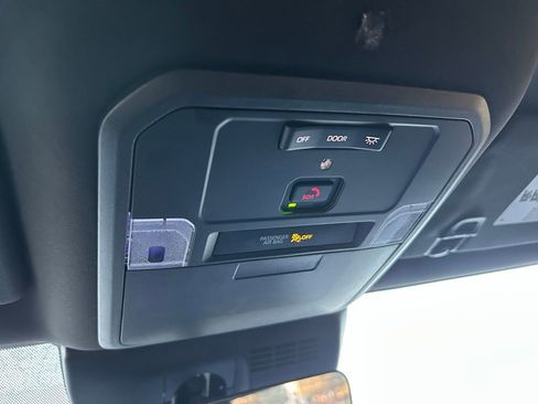 Used 2025 Toyota Tacoma TRD Sport image 28