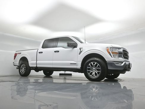 Certified 2021 Ford F150 XLT w/ Equipment Group 301A Mid AWD/4WD image 4