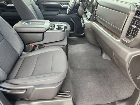 Used 2025 Chevrolet Silverado 1500 LT AWD/4WD image 14