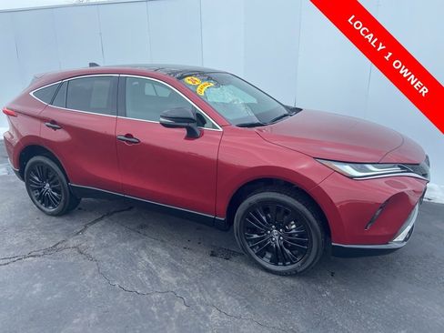 Certified 2024 Toyota Venza Nightshade image 2