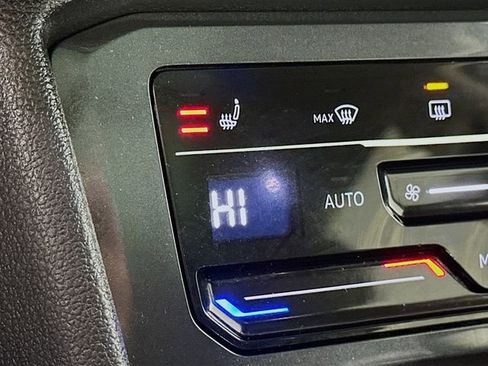 Used 2024 Volkswagen Tiguan SE AWD/4WD image 20