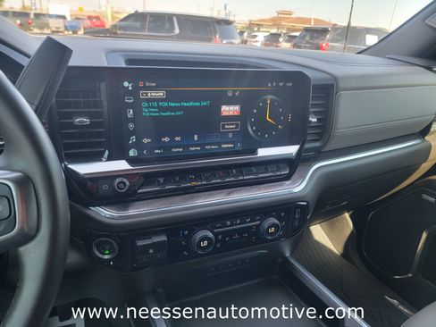 Used 2024 Chevrolet Silverado 2500 LTZ w/ LTZ Texas Edition image 22