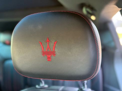 Used 2017 Maserati Levante S image 34