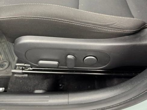 Used 2025 Hyundai Kona SEL FWD image 44