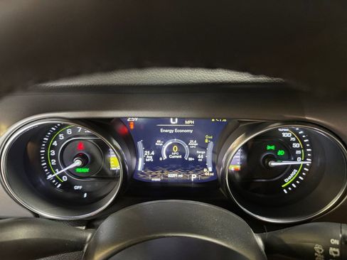 Used 2023 Jeep Wrangler Unlimited w/ Cold Weather Group AWD/4WD image 16