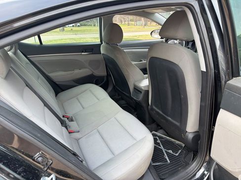 Used 2018 Hyundai Elantra SEL image 10