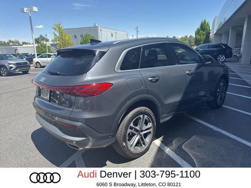 Used 2025 Audi Q5 Premium Plus w/ Premium Plus AWD/4WD image 3