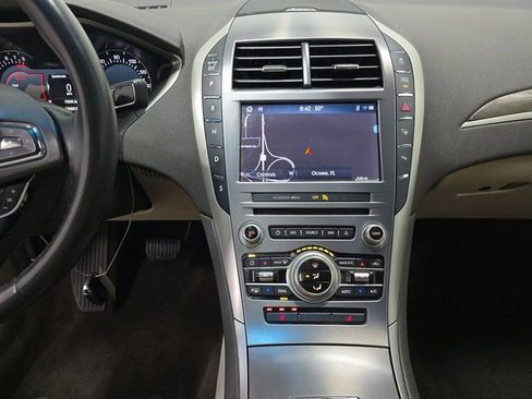 Used 2020 Lincoln MKZ Reserve image 6