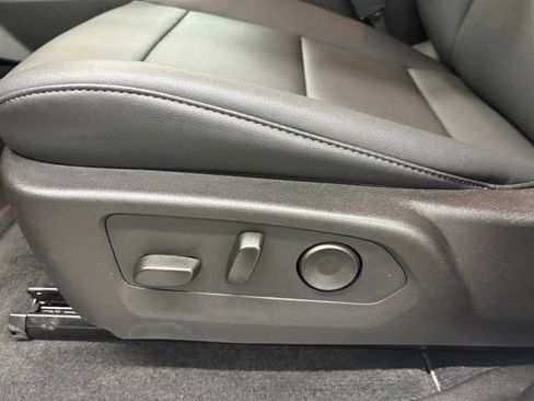 Used 2026 Chevrolet Colorado LT w/ LT Convenience Package AWD/4WD image 13
