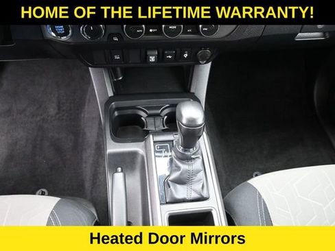 Used 2022 Toyota Tacoma TRD Sport AWD/4WD image 28