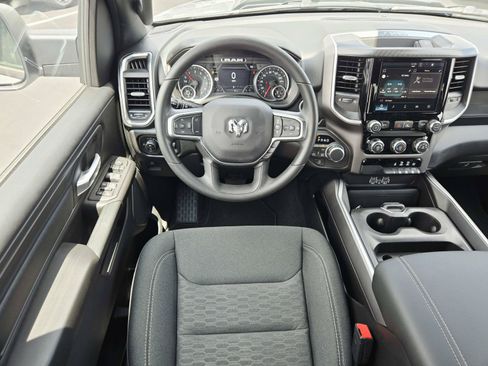 New 2026 RAM 1500 Express AWD/4WD image 11