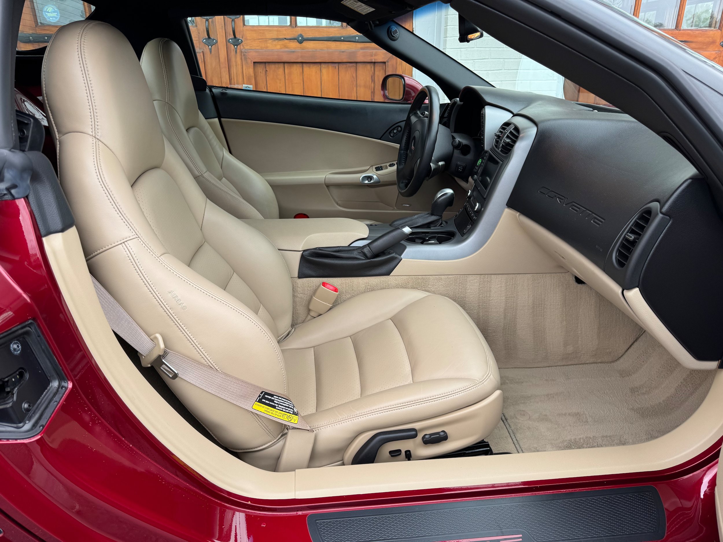 Used 2006 Chevrolet Corvette Convertible w/ Preferred Equipment Group RWD image 24