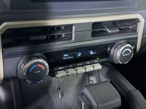 Used 2025 Toyota Tacoma SR image 22