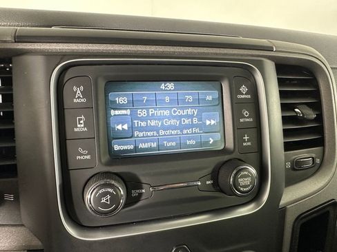 Used 2017 RAM 1500 Express AWD/4WD image 14