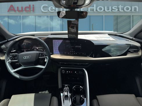 New 2025 Audi Q5 Premium Plus image 17