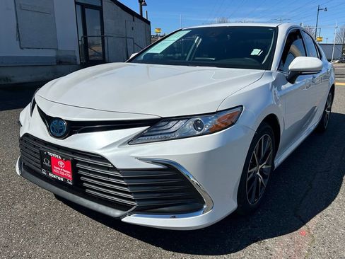 Certified 2023 Toyota Camry XLE w/ Navigation Package FWD image 1