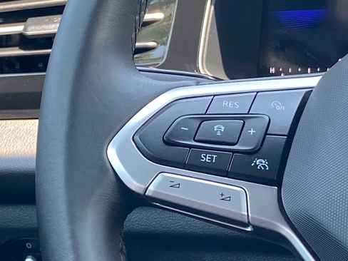 Certified 2025 Volkswagen Jetta Sport FWD image 8