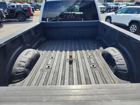 Used 2021 Ford F350 XLT image 5