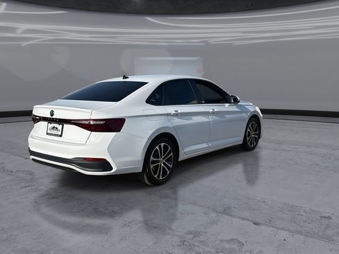 Used 2026 Volkswagen Jetta Sport FWD image 5