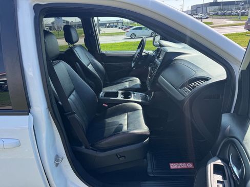 Used 2019 Dodge Grand Caravan GT FWD image 16