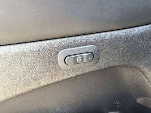 Used 2021 Jeep Grand Cherokee Overland RWD image 19