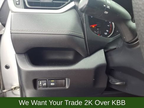 Used 2020 Toyota RAV4 LE image 29