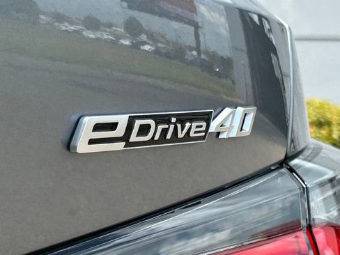 Used 2025 BMW i4 eDrive40 w/ Premium Package RWD image 62