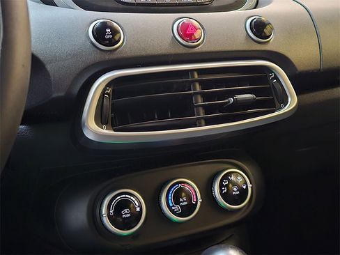 Used 2017 FIAT 500X Trekking image 25