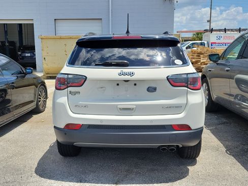 Used 2018 Jeep Compass Limited w/ Navigation Group AWD/4WD image 5