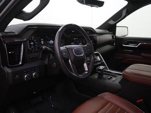 Used 2024 GMC Sierra 1500 Denali Ultimate image 17