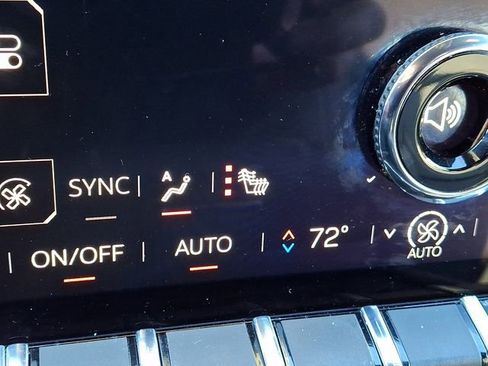 Used 2025 GMC Yukon XL Denali image 25