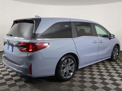 Used 2025 Honda Odyssey Touring image 13