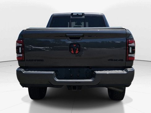 Used 2020 RAM 2500 Laramie w/ Night Edition AWD/4WD image 5
