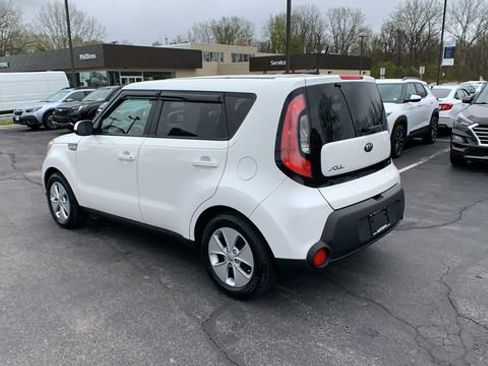 Used 2016 Kia Soul FWD image 3