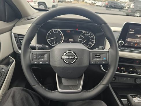 Used 2026 Nissan Rogue SV image 22