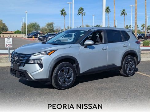 Certified 2025 Nissan Rogue SV image 1