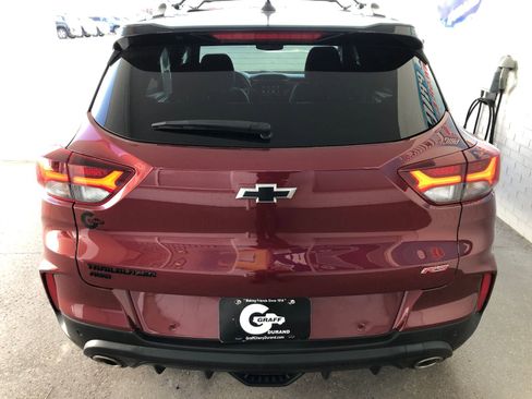 Used 2023 Chevrolet TrailBlazer RS w/ Sun and Liftgate Package image 7