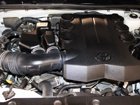 Used 2023 Toyota 4Runner TRD Off-Road image 81