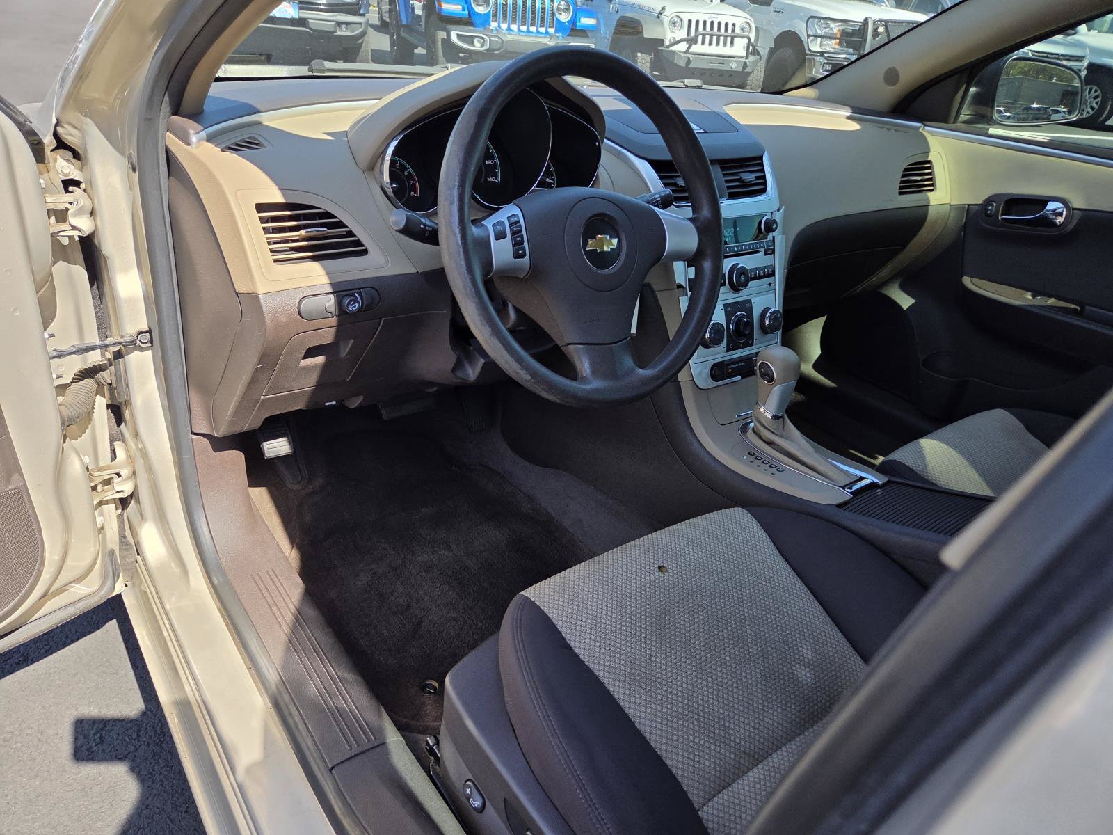 Used 2011 Chevrolet Malibu LS FWD image 11