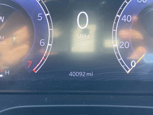 Certified 2023 Jeep Grand Cherokee Limited image 32