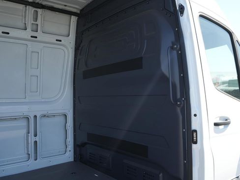 Used 2024 Mercedes-Benz Sprinter 144 Cargo image 9