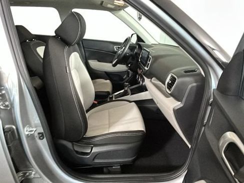 Certified 2023 Hyundai Venue SEL FWD image 28
