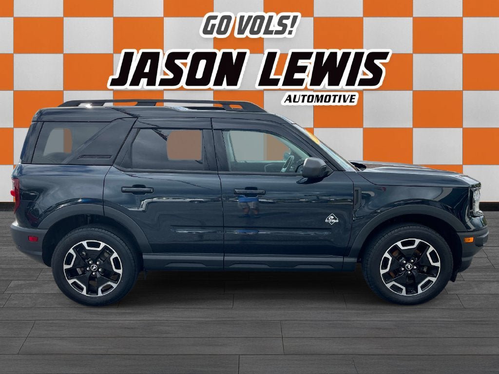 Used 2022 Ford Bronco Sport Outer Banks w/ Tech Package AWD/4WD image 2