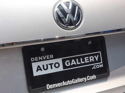 Used 2017 Volkswagen Passat 1.8T SE FWD image 28